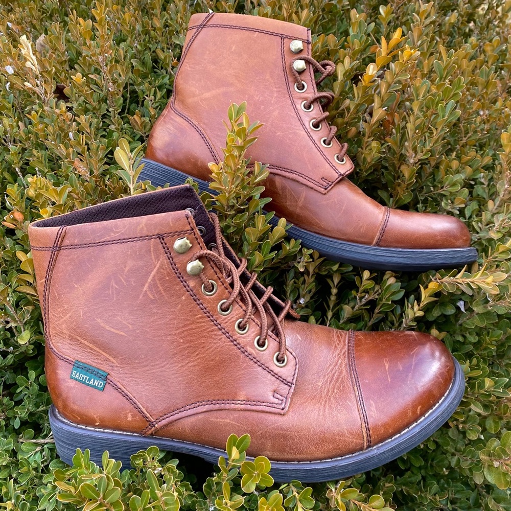 ⭐️HOST PICK⭐️ Eastland Boots - Picture 1 of 5